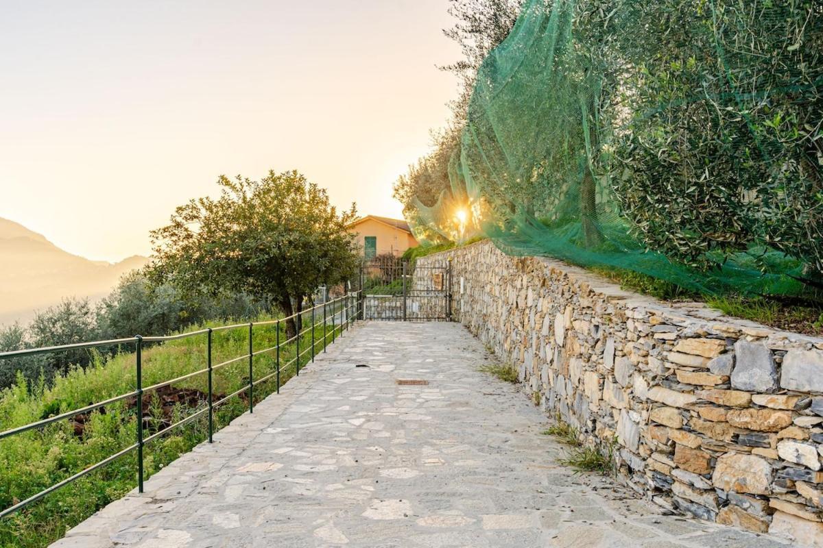 Sea-View Retreat - Pool, Tavern, Fireplace Villa Rapallo Exterior foto